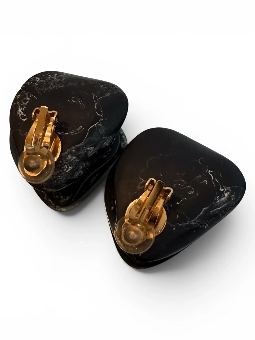 Dinosaur Designs RARE/RETIRED black / white resin clip on earrings
